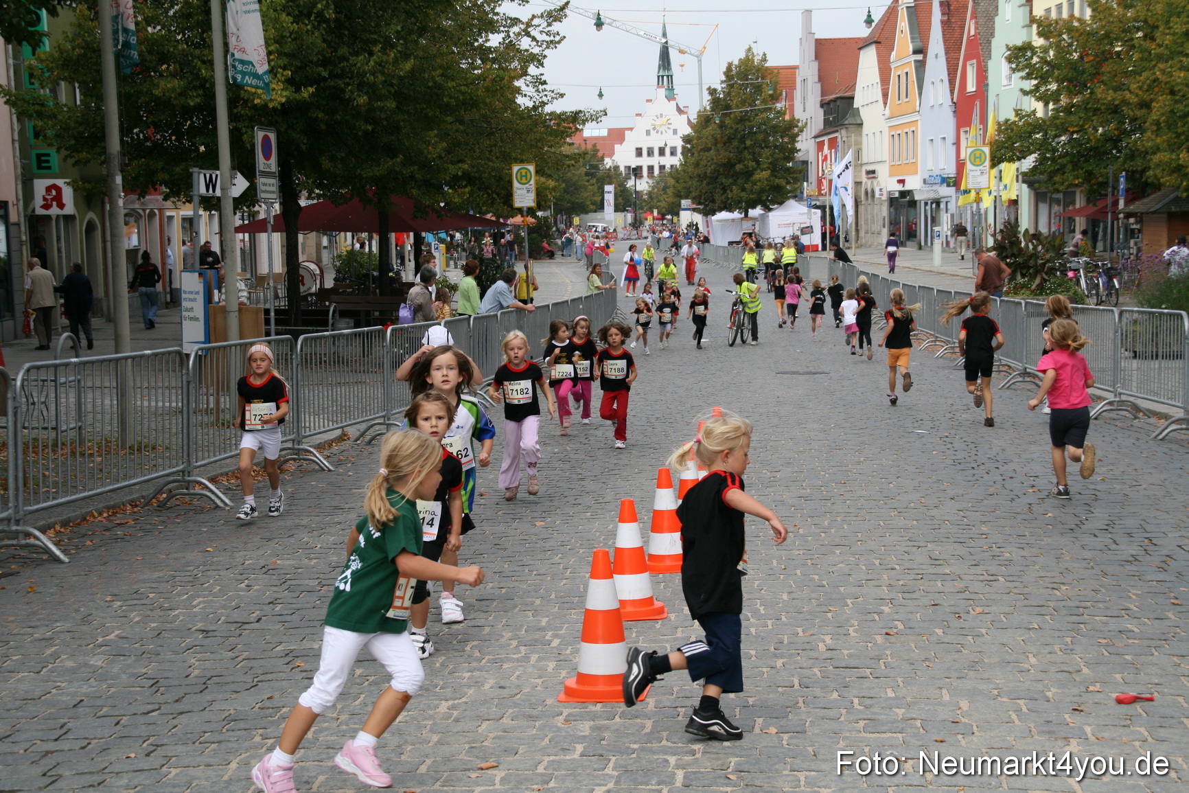 0134 Stadtlauf Neumarkt Bambinilaeufe 200909